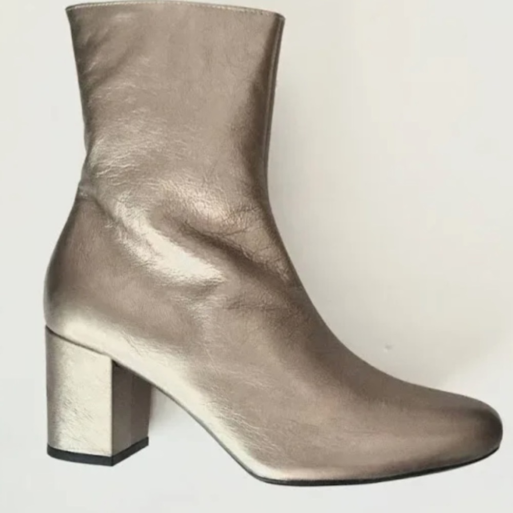 New Mint & Rose booties
